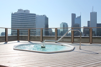 Rooftop Deck / Hot Tub
